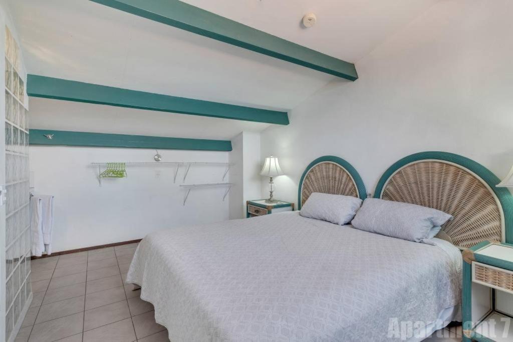 Bonaire Oceanfront Apartments Кралендейк Экстерьер фото
