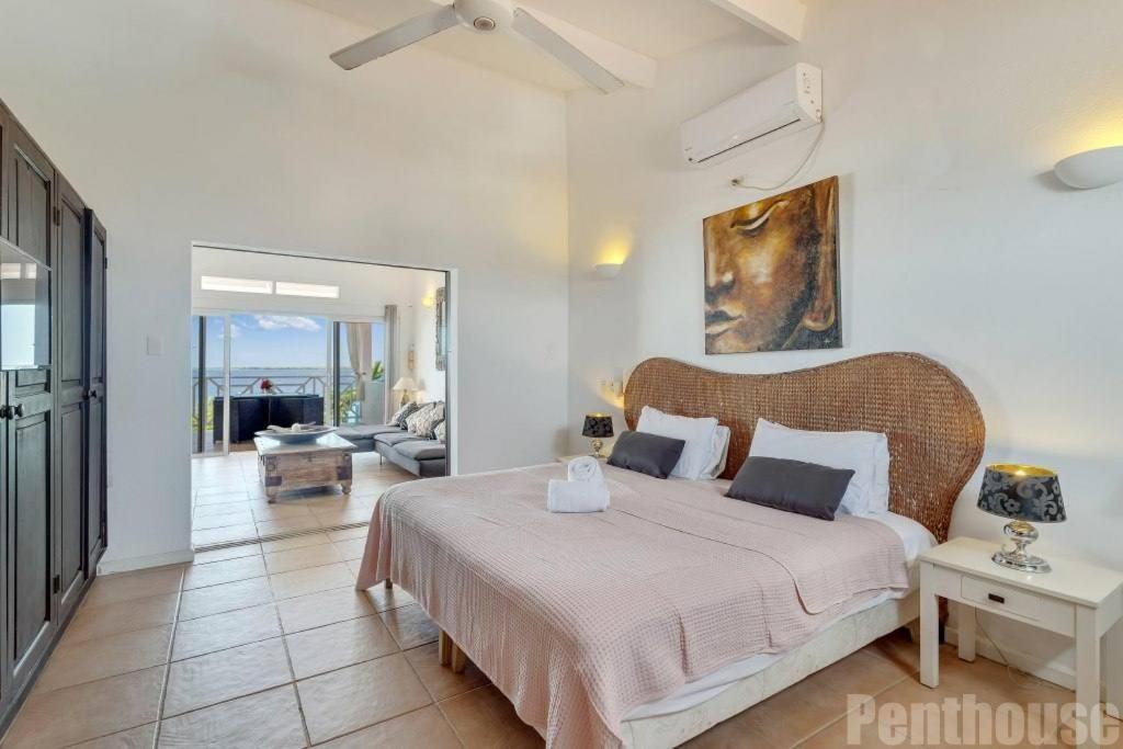 Bonaire Oceanfront Apartments Кралендейк Экстерьер фото