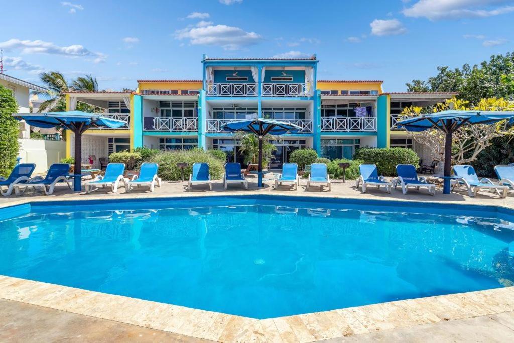 Bonaire Oceanfront Apartments Кралендейк Экстерьер фото
